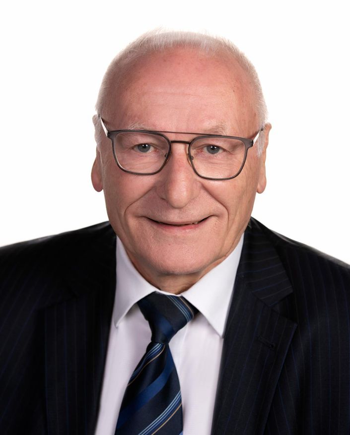 Ulrich Benner, Diplom-Finanzwirt